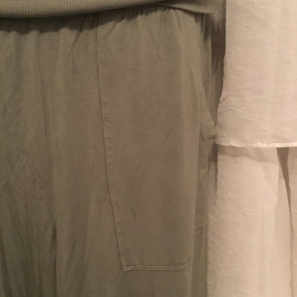 Arizona Sage Color lightweight casual pants with 2 pockets - Picture 3 of 5
